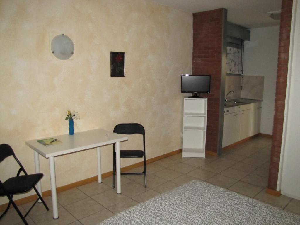 Residence Tell Chiasso Habitación foto